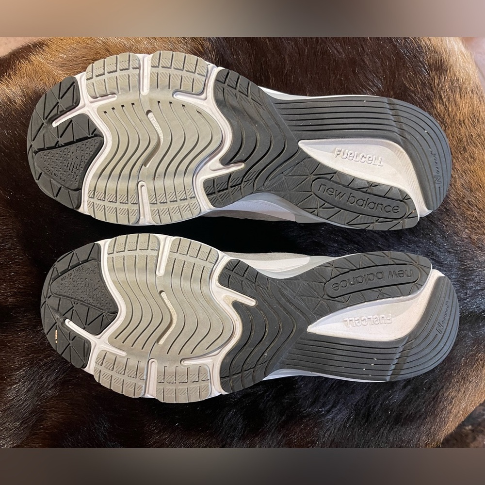 New Balance Gray Running Tennis Shoes - Picture 4 of 8